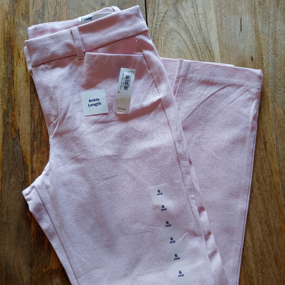 Old Navy Pixie Ankle Pants NWT